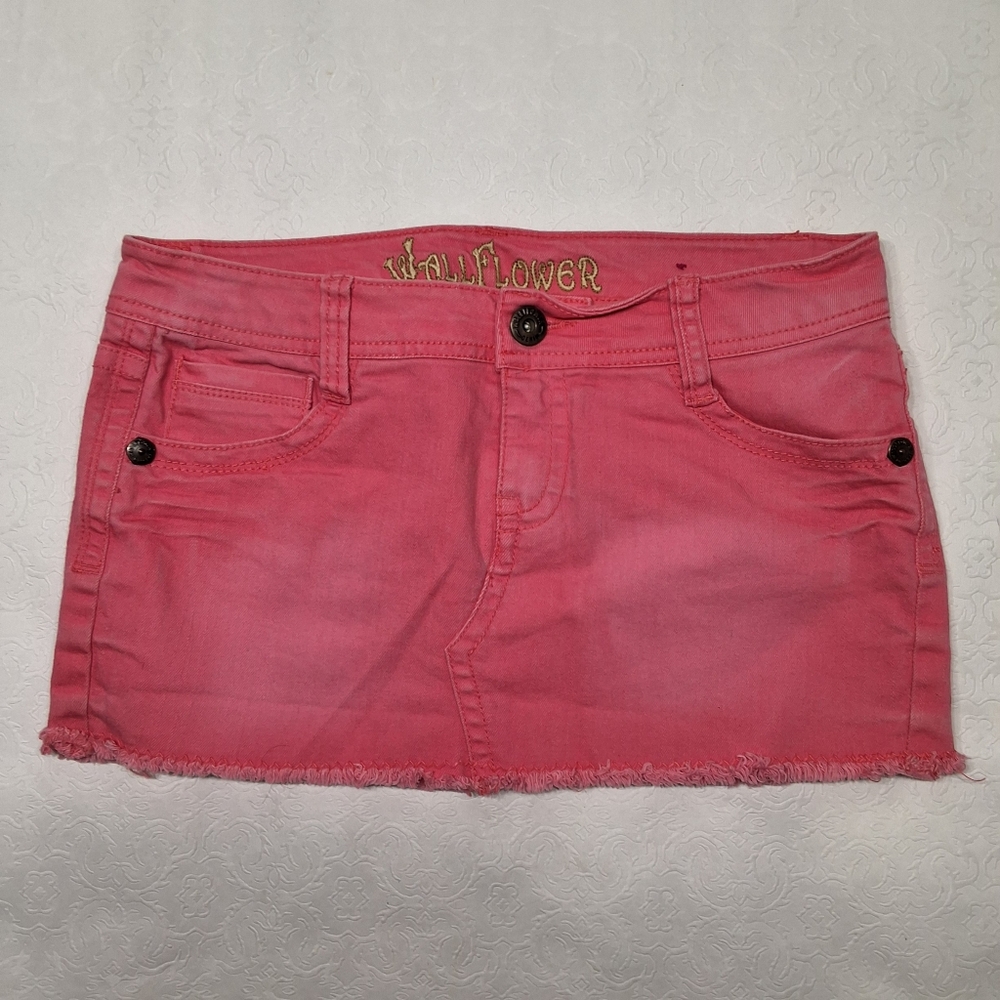 WallFlower Skirt Size 6 .